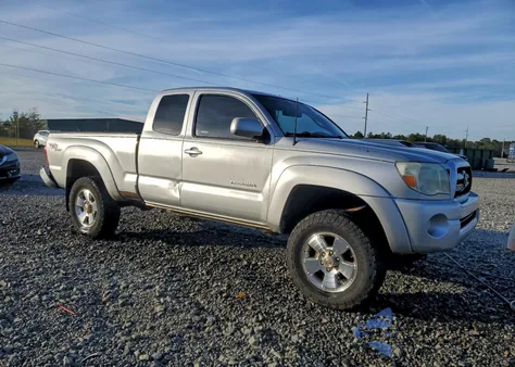 2007 Toyota Tacoma Access Cab z USA, uszkodzony, nr VIN 5TEUU42N87Z394105